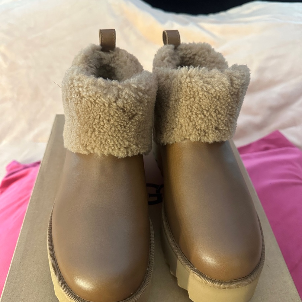 Ugg Shearling Lined Platform Ankle Boots Chestnut… - image 5